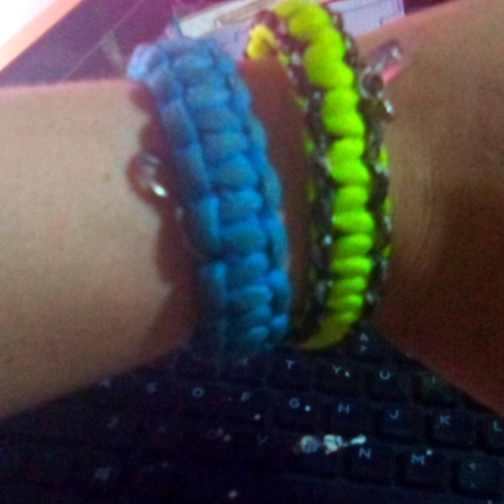 Paracord bracelet, key chains, ect